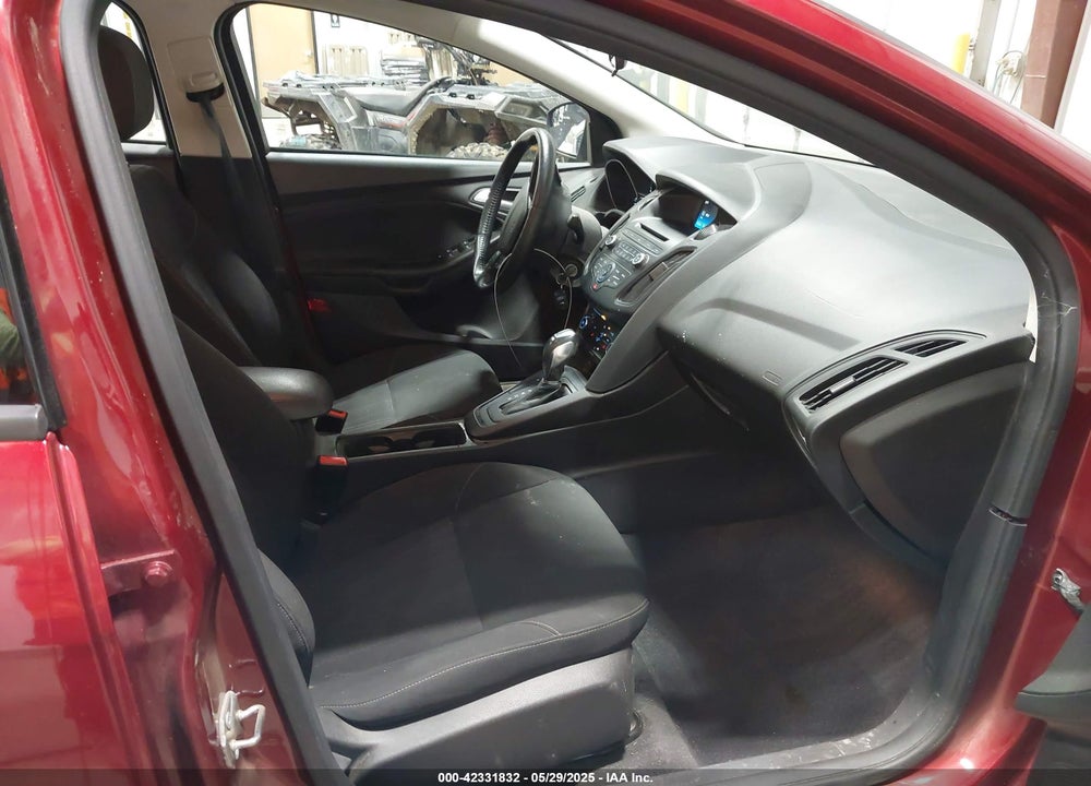 2015 FORD FOCUS SE VIN: 1FADP3F21FL306273