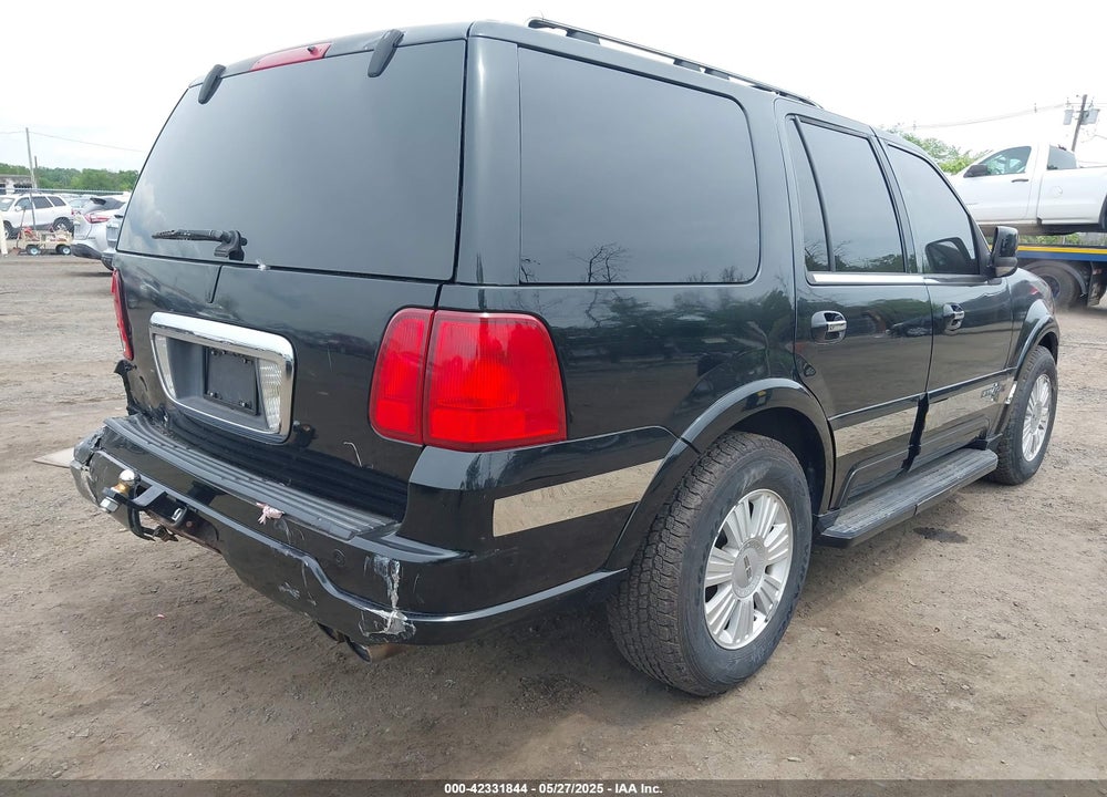 2003 LINCOLN NAVIGATOR VIN: 5LMFU28R13LJ43211