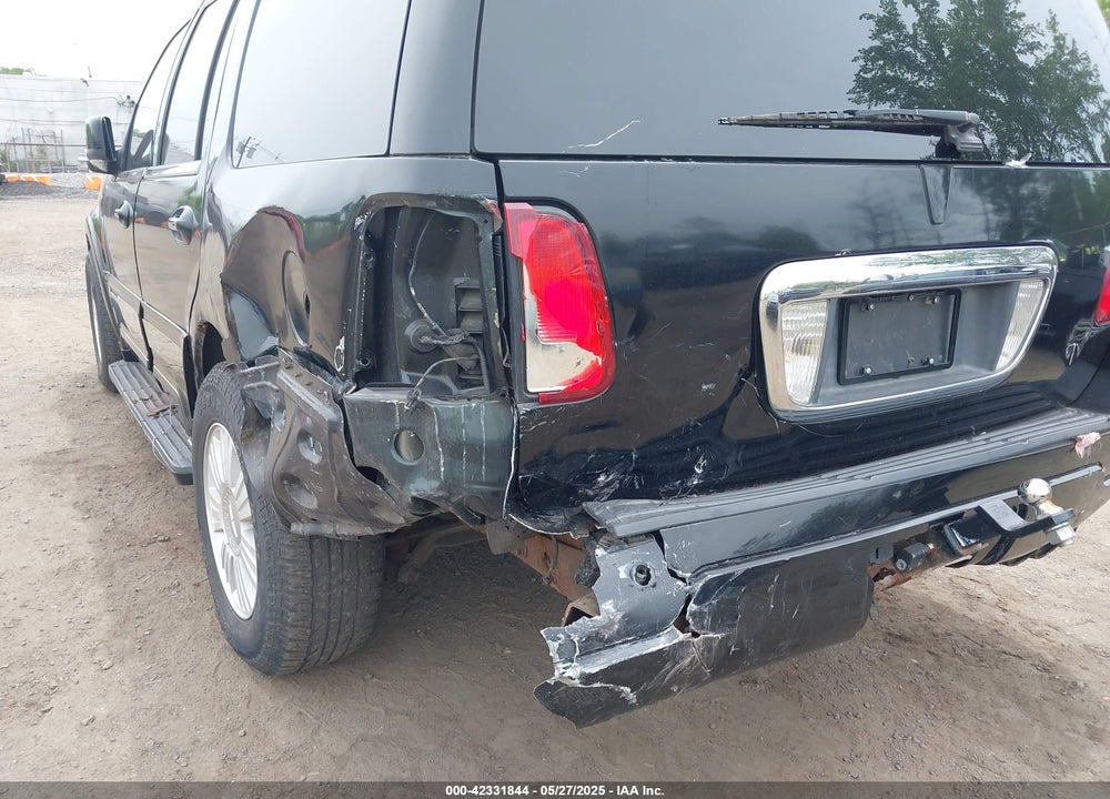 2003 LINCOLN NAVIGATOR VIN: 5LMFU28R13LJ43211