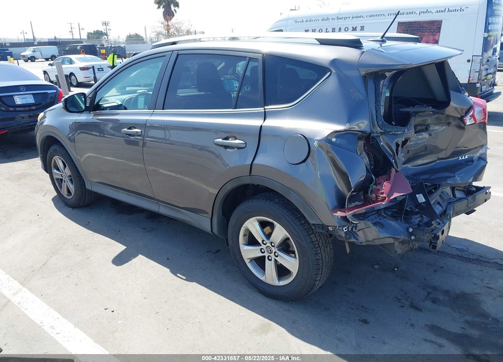 2015 TOYOTA RAV4 XLE VIN: 2T3WFREV6FW164519