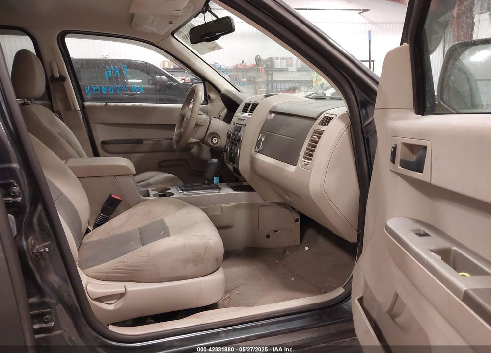 2008 FORD ESCAPE VIN: 1FMCU93168KD63568