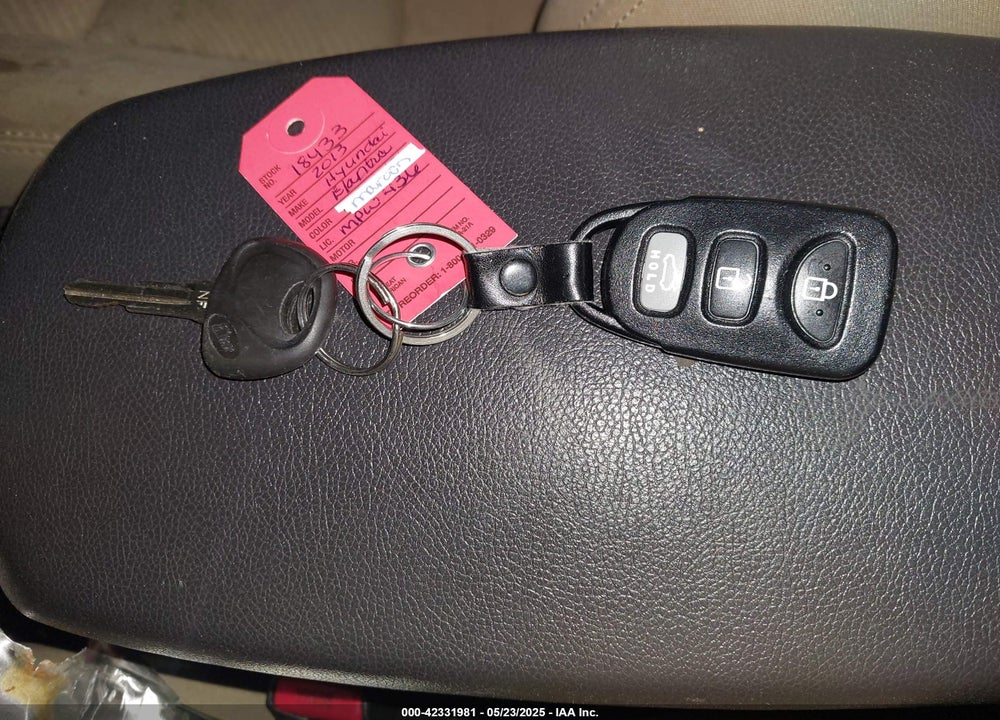 2013 HYUNDAI ELANTRA VIN: KMHDH4AE8DU729756