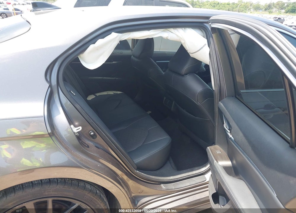 2021 TOYOTA CAMRY VIN: 4T1K61AK1MU560049