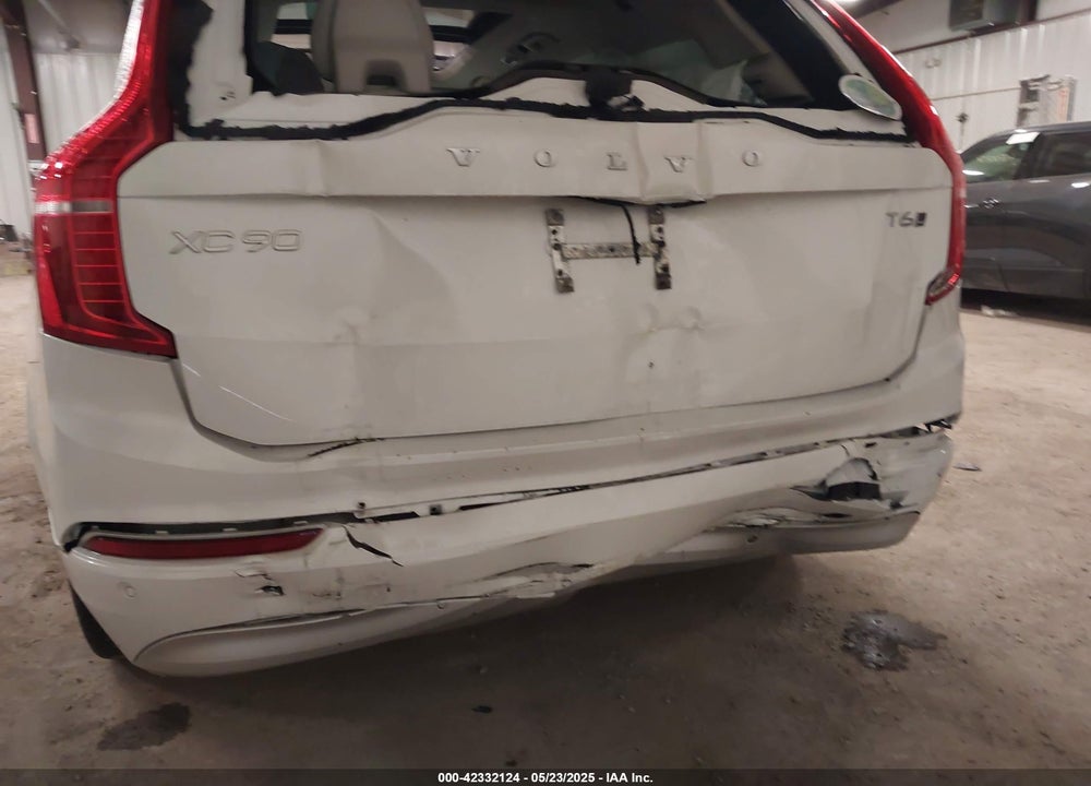 2022 VOLVO XC90 T6 MOMENTUM 6 PASSENGER VIN: YV4A221KXN1803066