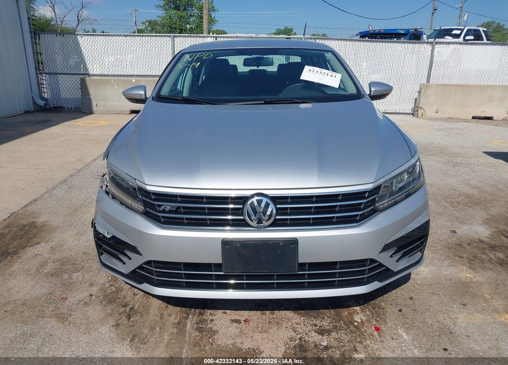 2017 VOLKSWAGEN PASSAT VIN: 1VWDT7A38HC082867