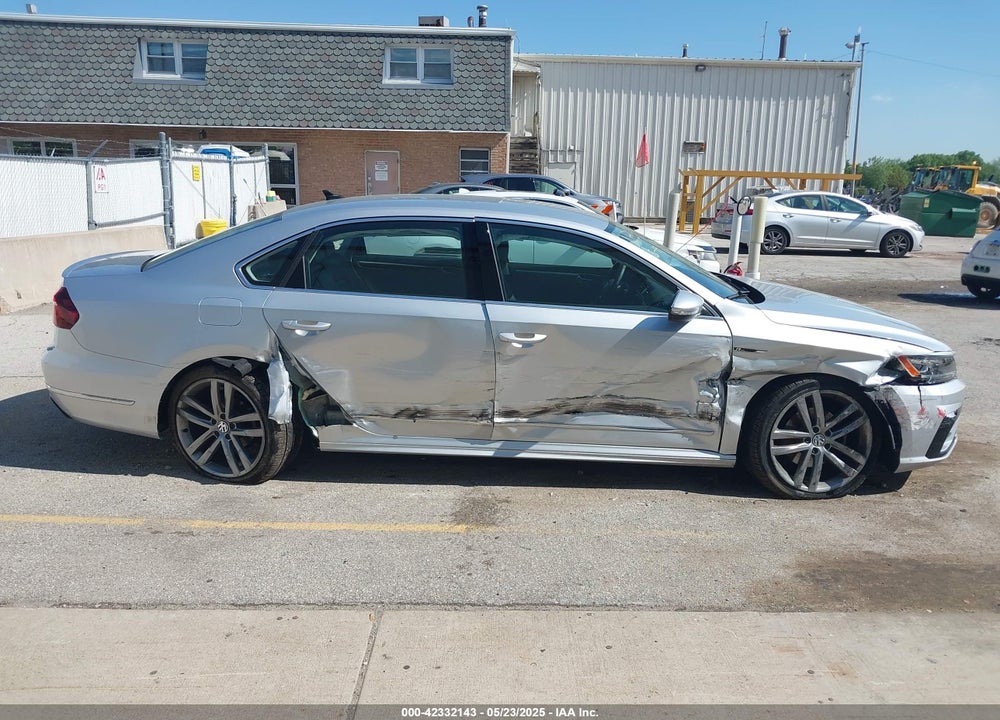 2017 VOLKSWAGEN PASSAT VIN: 1VWDT7A38HC082867