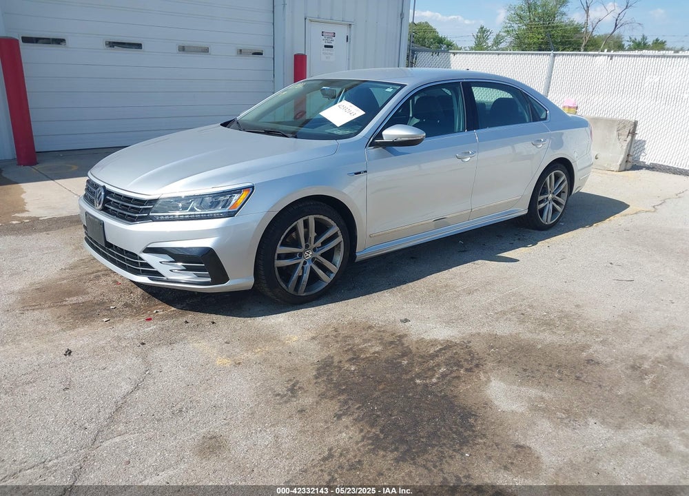 2017 VOLKSWAGEN PASSAT VIN: 1VWDT7A38HC082867
