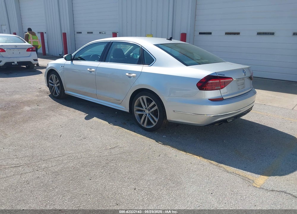 2017 VOLKSWAGEN PASSAT VIN: 1VWDT7A38HC082867