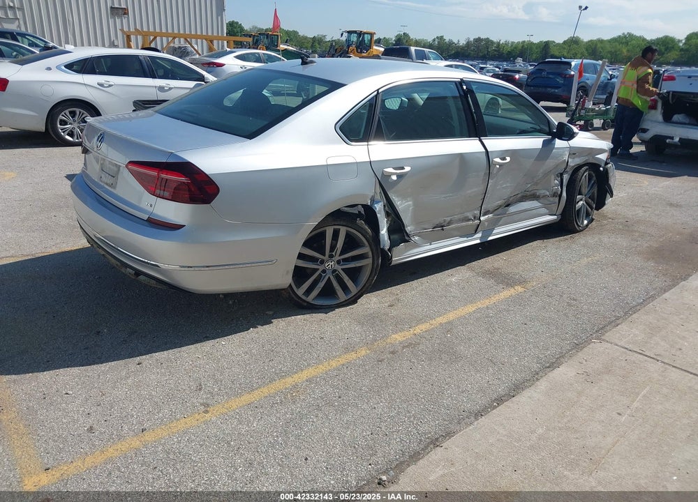 2017 VOLKSWAGEN PASSAT VIN: 1VWDT7A38HC082867