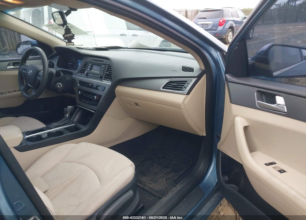 2015 HYUNDAI SONATA VIN: 5NPE24AF4FH074138