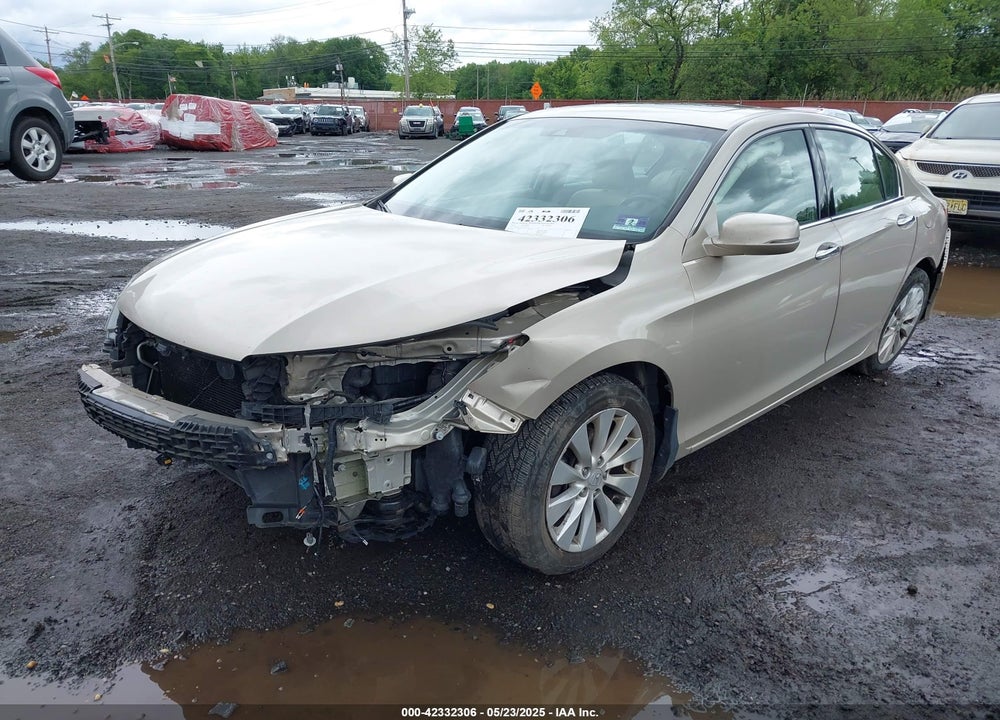 2013 HONDA ACCORD VIN: 1HGCR3F81DA024701