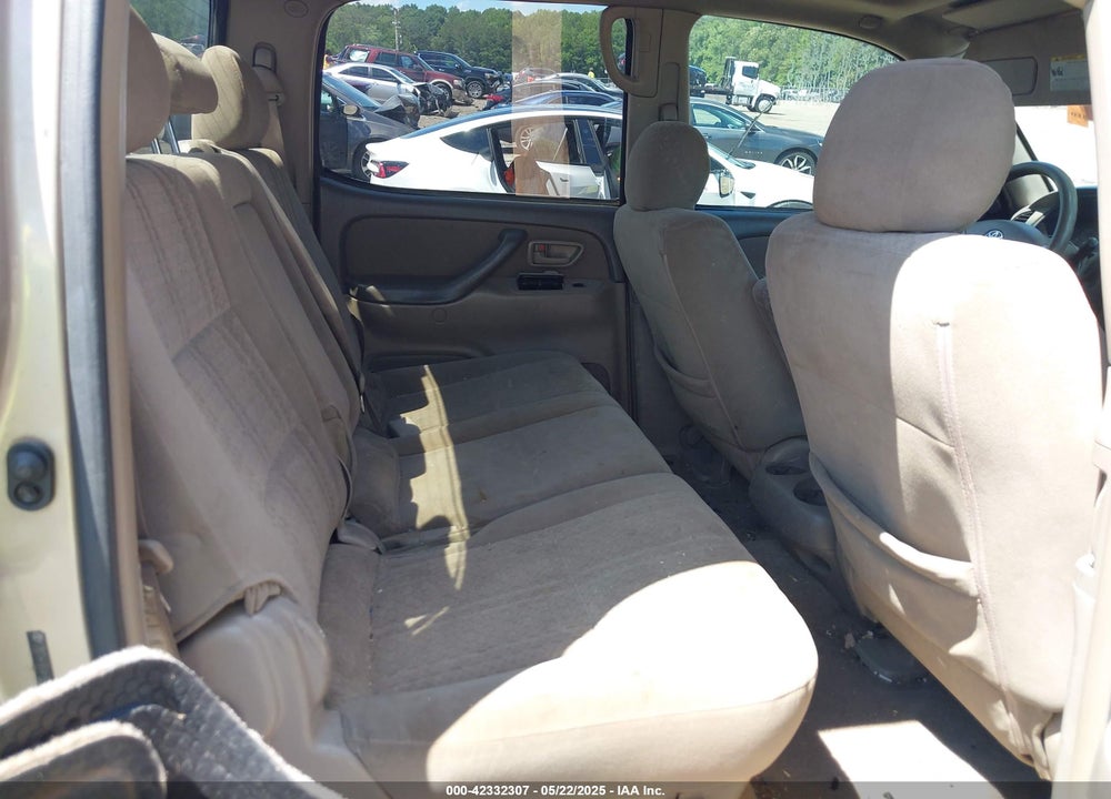 2005 TOYOTA TUNDRA SR5 V8 VIN: 5TBDT44105S476233