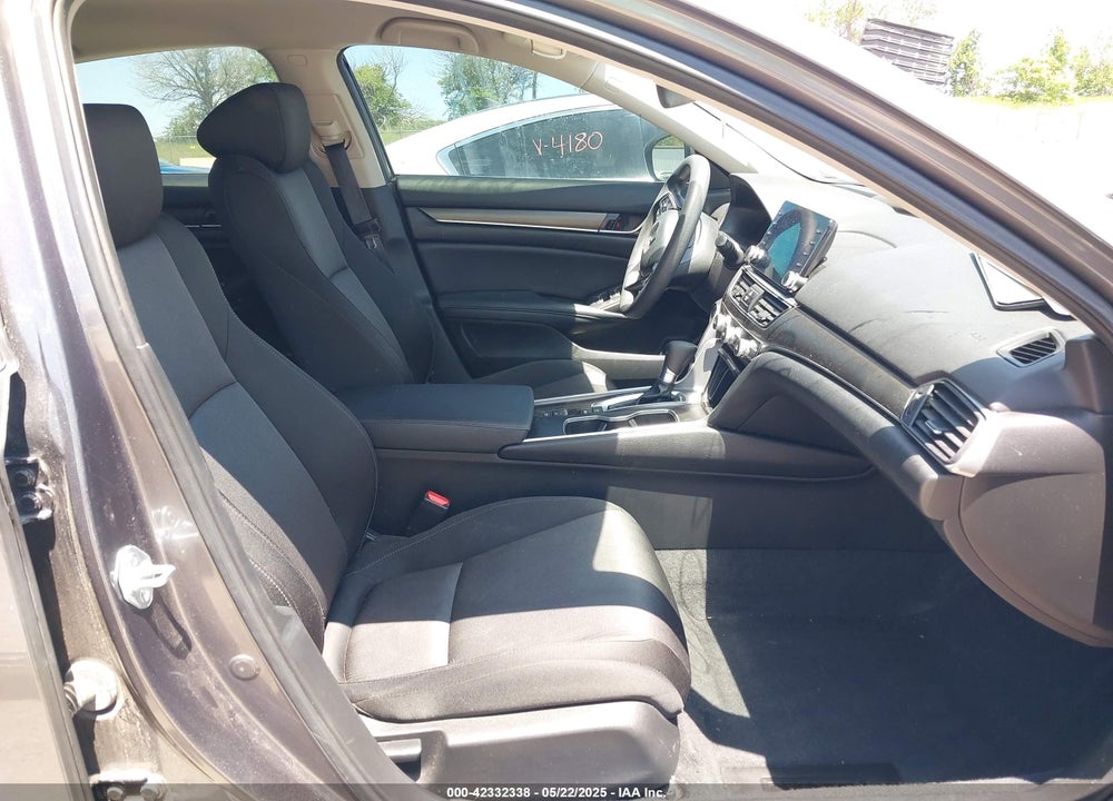 2022 HONDA ACCORD VIN: 1HGCV1F18NA022271