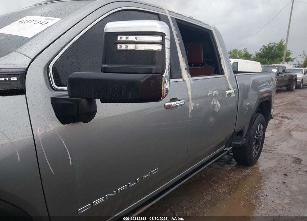 2025 GMC SIERRA 2500HD 4WD  STANDARD BED DENALI ULTIMATE VIN: 1GT4UXEY7SF104269