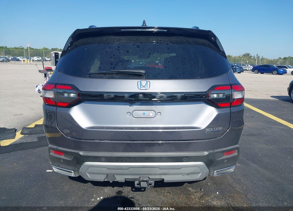 2025 HONDA PILOT TOURING VIN: 5FNYG2H72SB014420