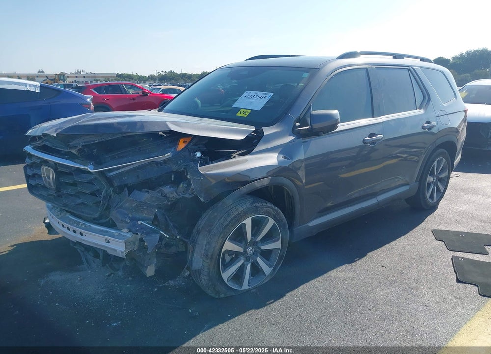 2025 HONDA PILOT TOURING VIN: 5FNYG2H72SB014420