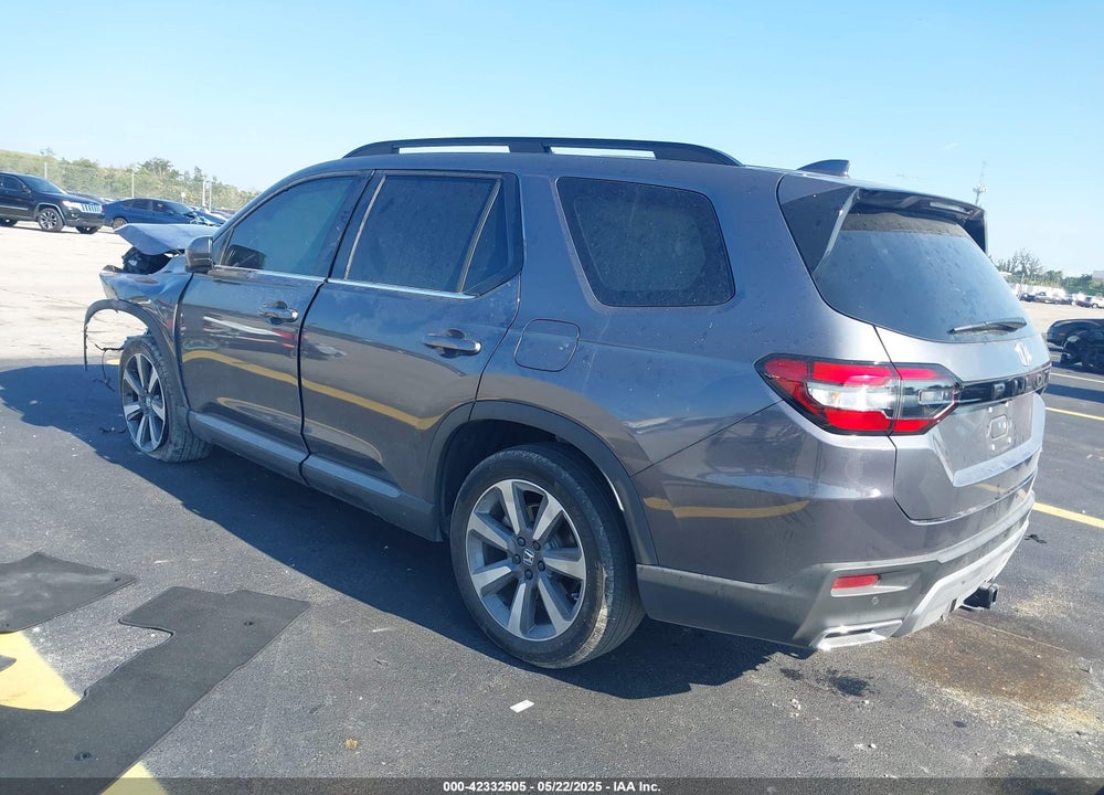 2025 HONDA PILOT TOURING VIN: 5FNYG2H72SB014420