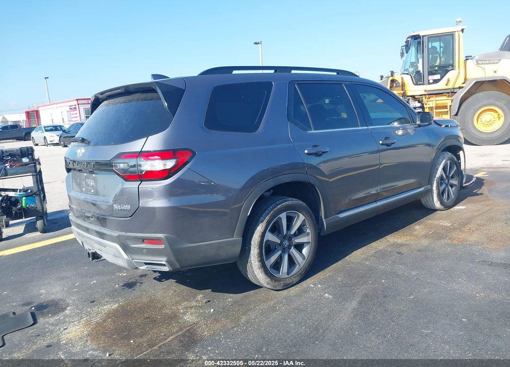 2025 HONDA PILOT TOURING VIN: 5FNYG2H72SB014420