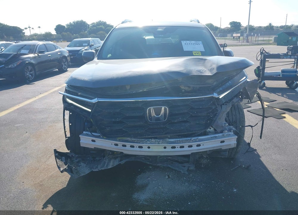 2025 HONDA PILOT TOURING VIN: 5FNYG2H72SB014420