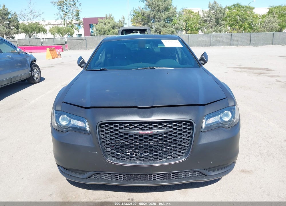 2020 CHRYSLER 300 VIN: 2C3CCABG4LH194721