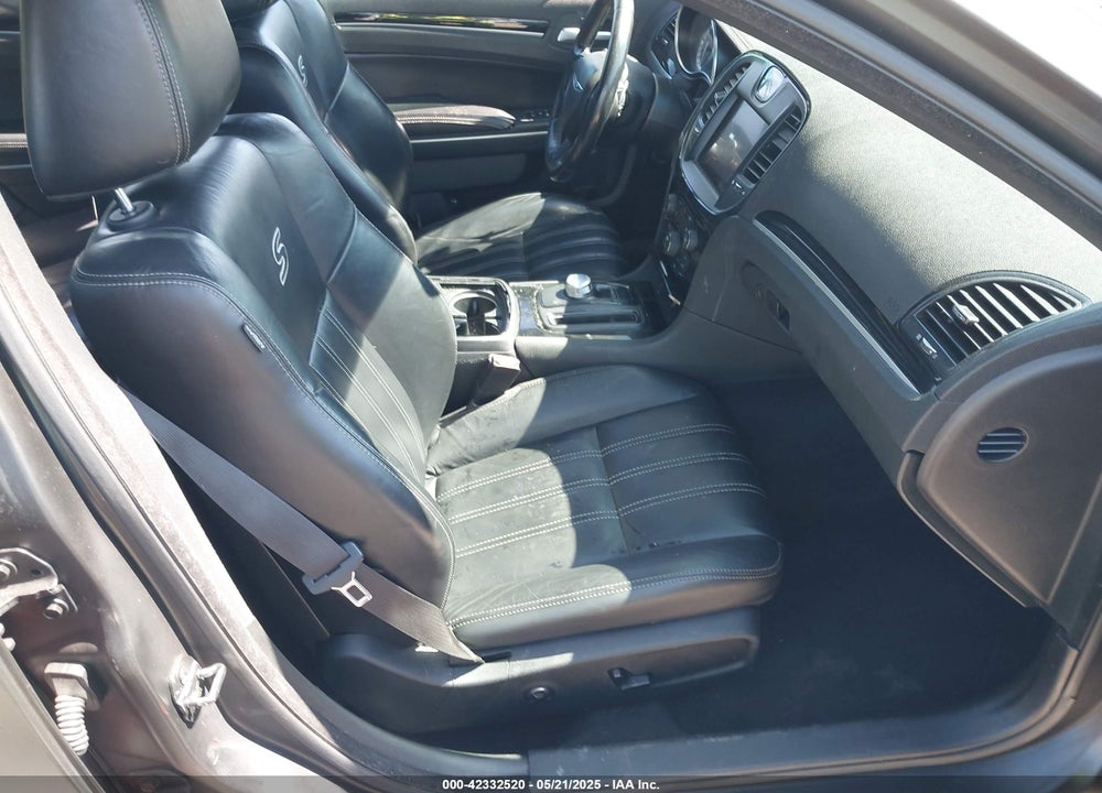 2020 CHRYSLER 300 VIN: 2C3CCABG4LH194721