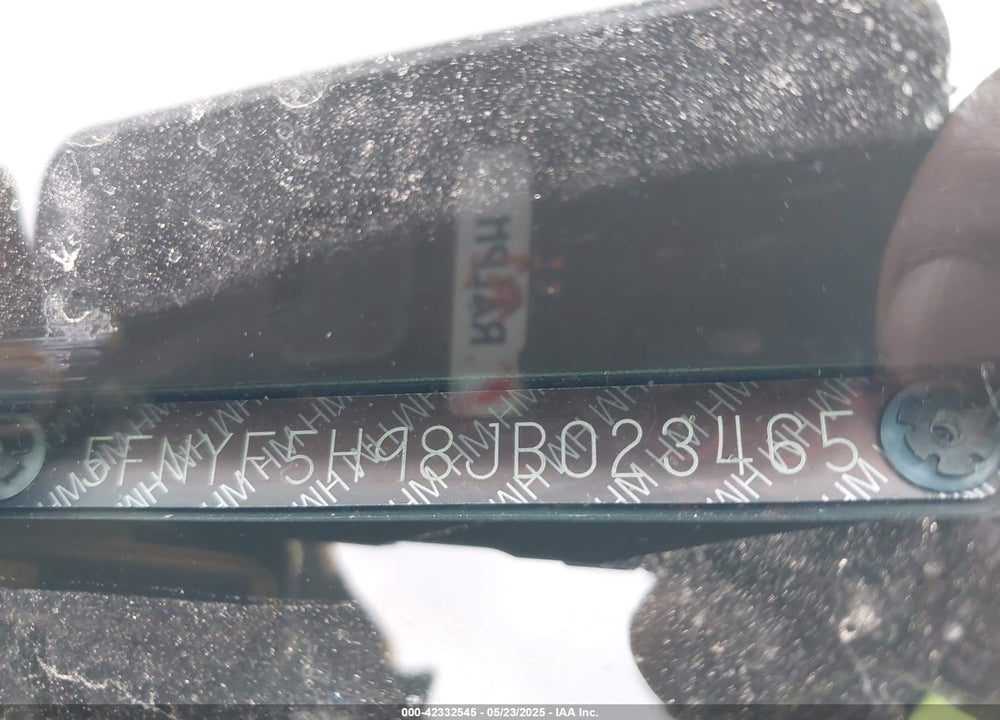 2018 HONDA PILOT VIN: 5FNYF5H98JB023465