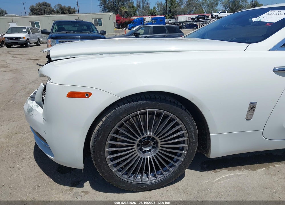 2016 ROLLS-ROYCE WRAITH VIN: SCA665C54GUX86294