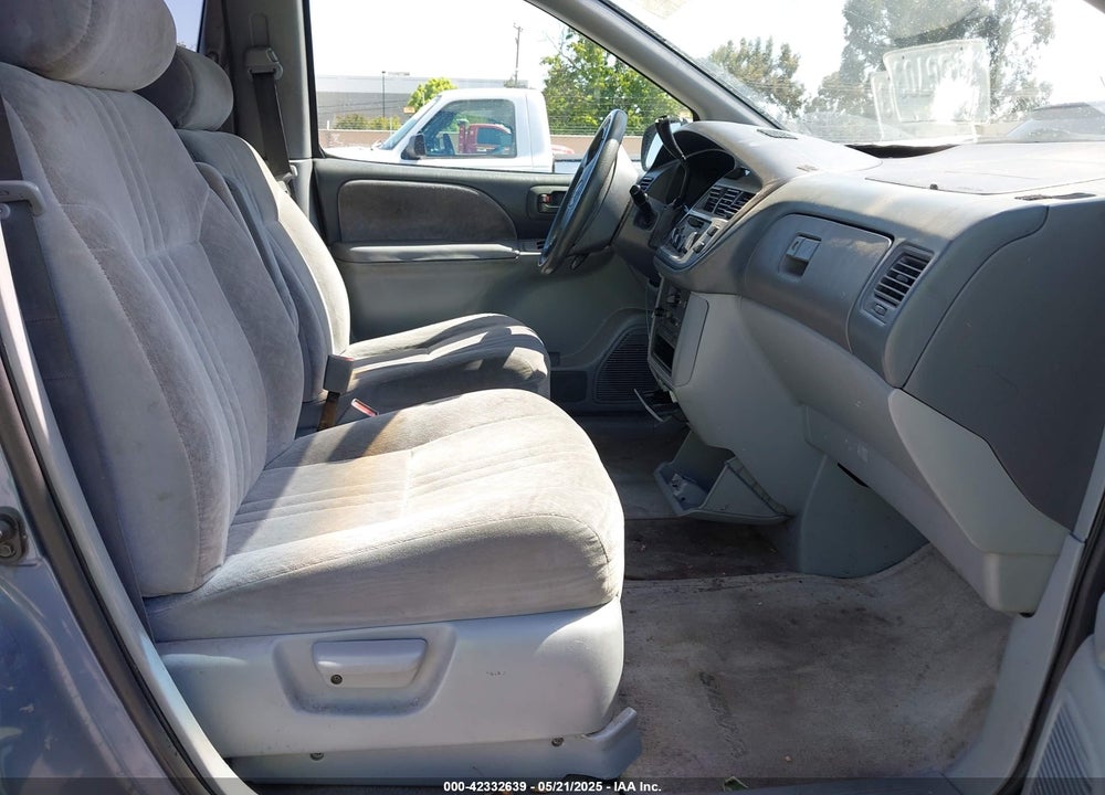 1999 TOYOTA SIENNA LE/XLE VIN: 4T3ZF13C6XU159760