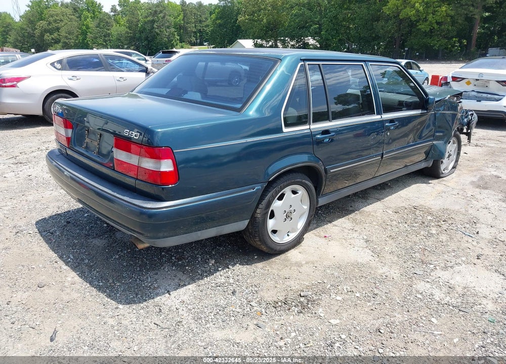 1998 VOLVO S90 VIN: YV1KS9605W1128293