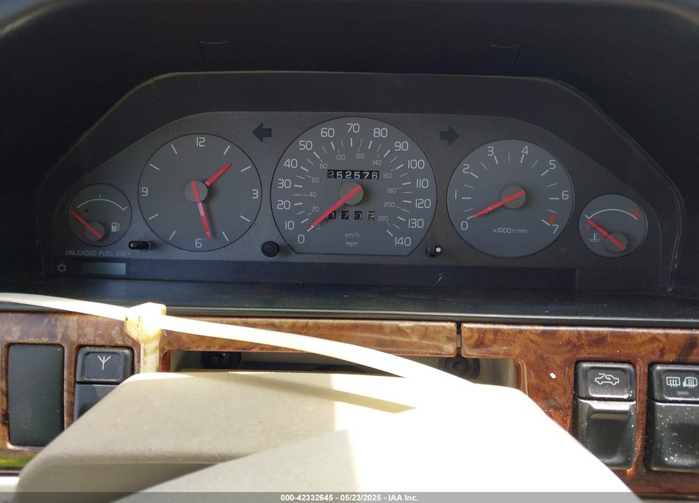 1998 VOLVO S90 VIN: YV1KS9605W1128293
