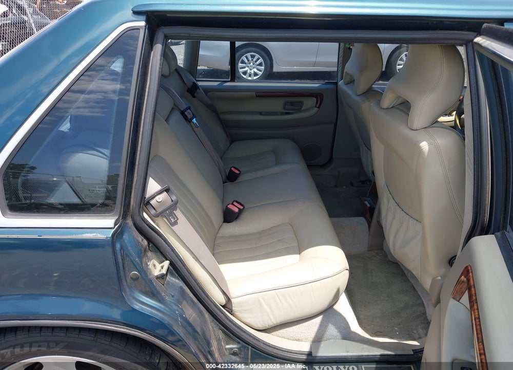 1998 VOLVO S90 VIN: YV1KS9605W1128293