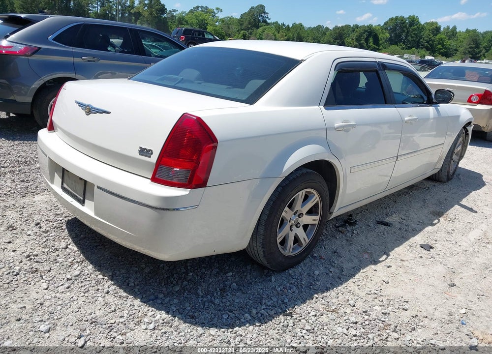 2006 CHRYSLER 300 TOURING VIN: 2C3KA53GX6H357626