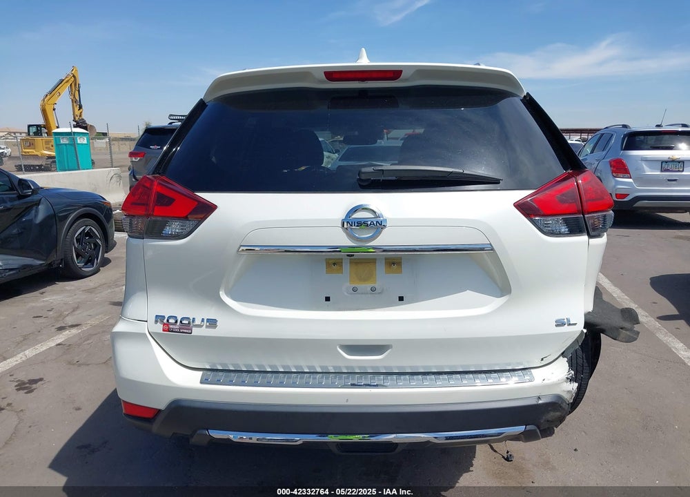 2017 NISSAN ROGUE SL VIN: JN8AT2MT5HW404789