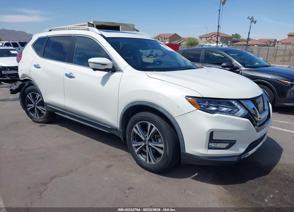 2017 NISSAN ROGUE SL VIN: JN8AT2MT5HW404789