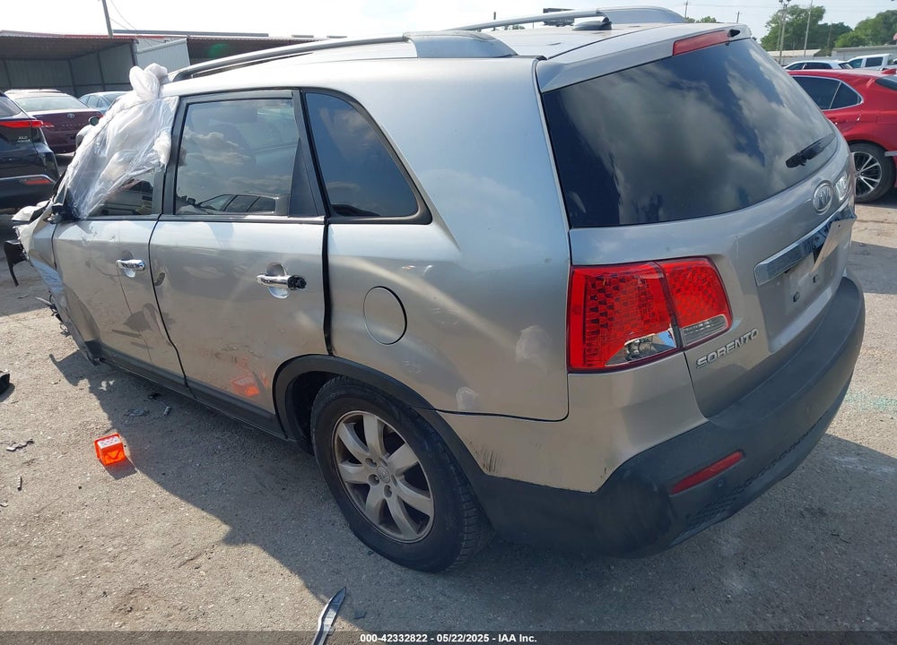 2012 KIA SORENTO LX VIN: 5XYKT3A64CG306170