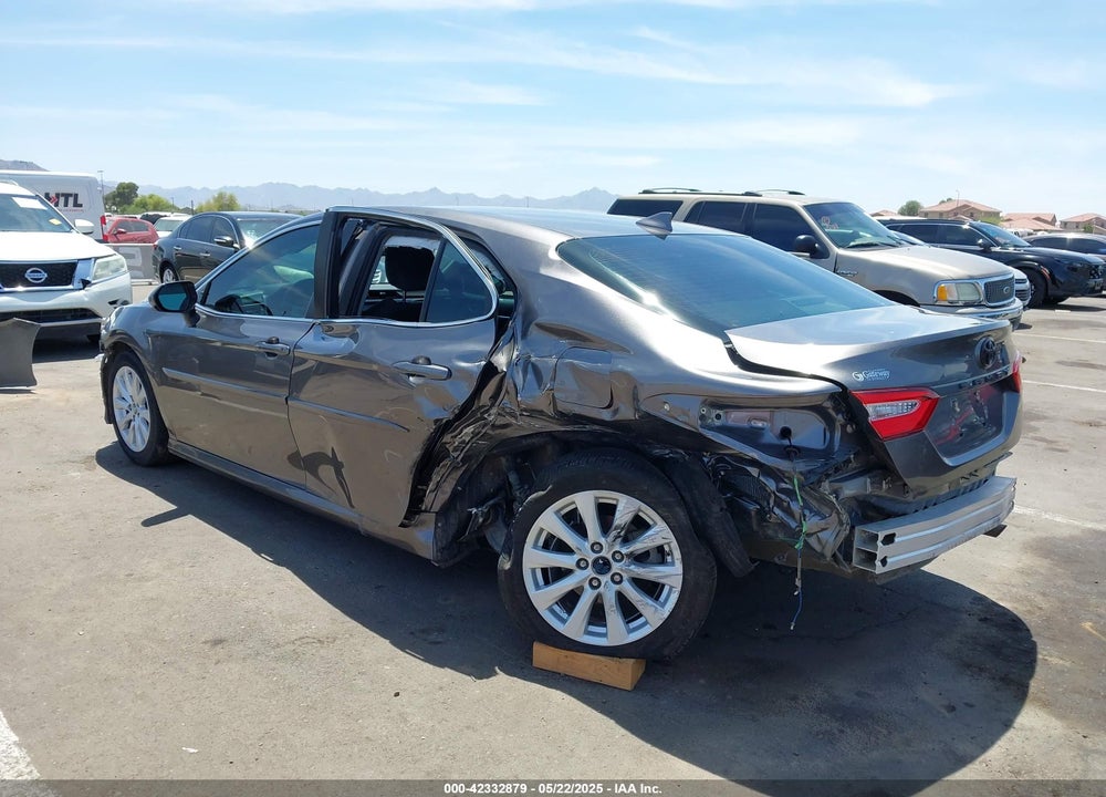 2019 TOYOTA CAMRY VIN: 4T1B11HK4KU781985