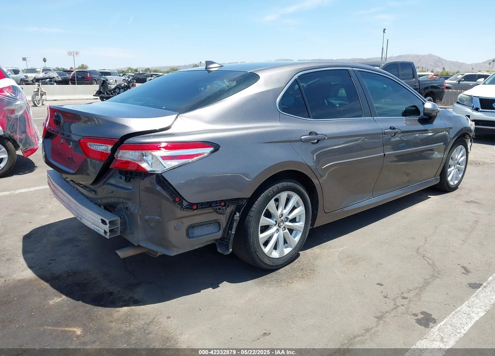 2019 TOYOTA CAMRY VIN: 4T1B11HK4KU781985