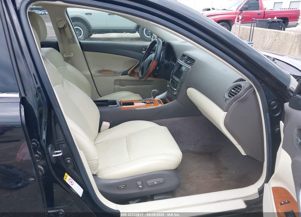 2009 LEXUS IS VIN: JTHBK262495089030