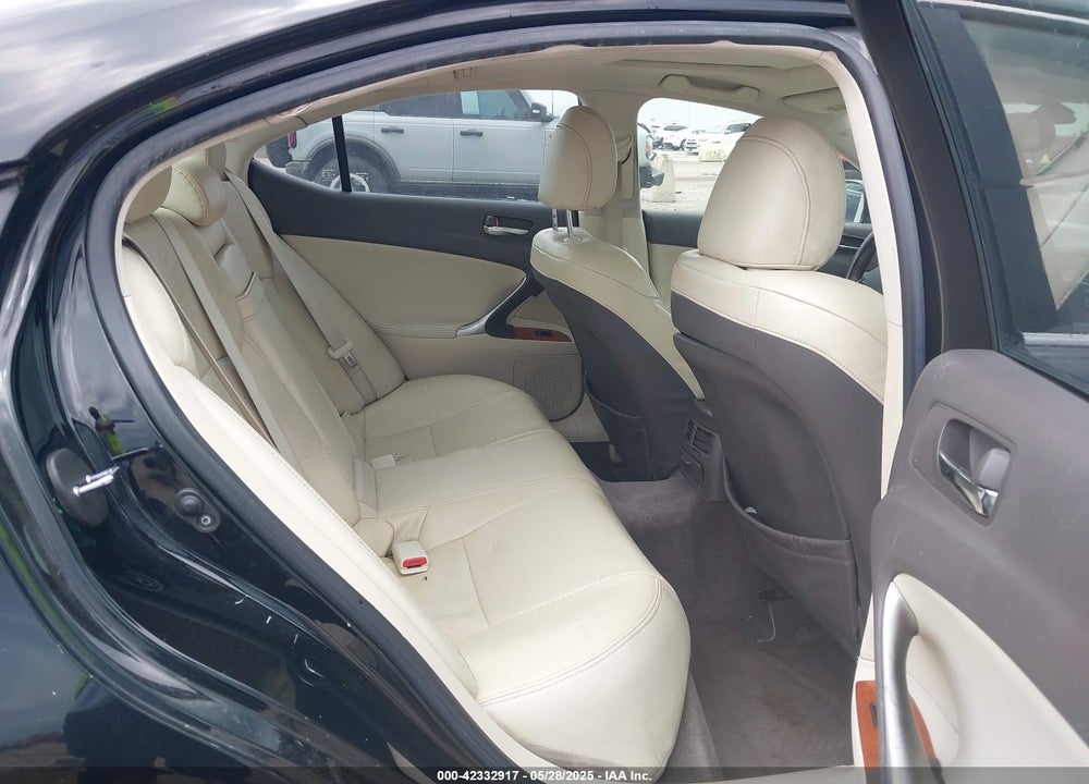 2009 LEXUS IS VIN: JTHBK262495089030