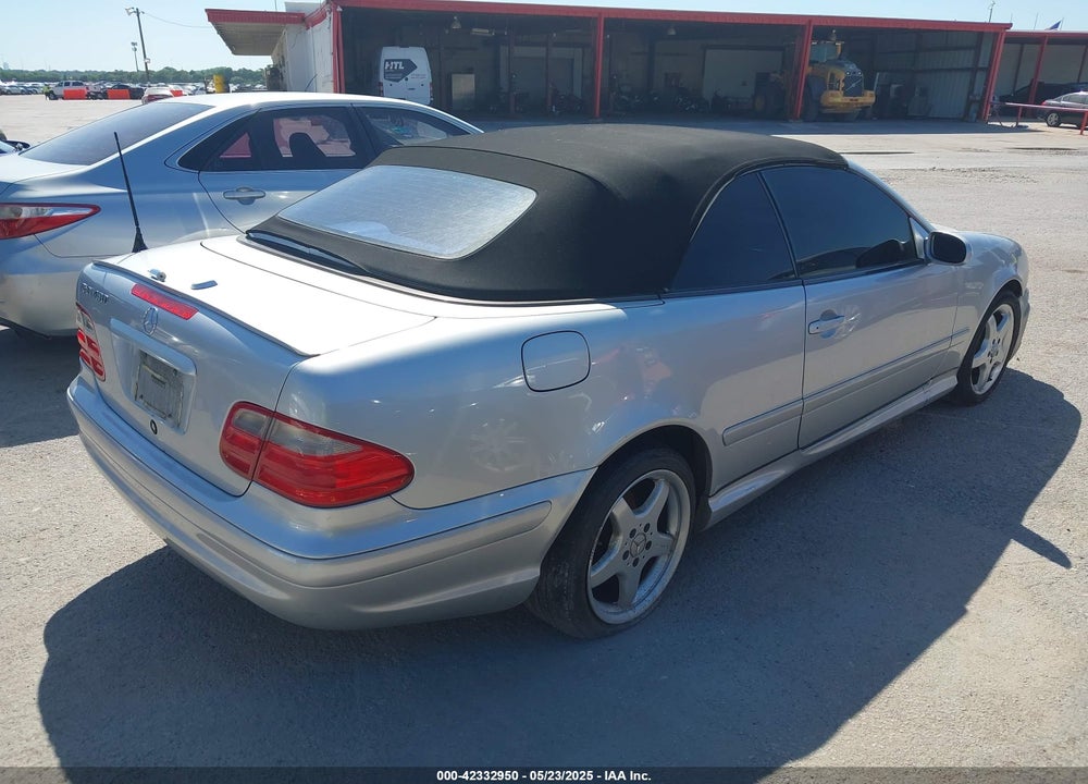 2003 MERCEDES-BENZ CLK 430 VIN: WDBLK70G73T141307