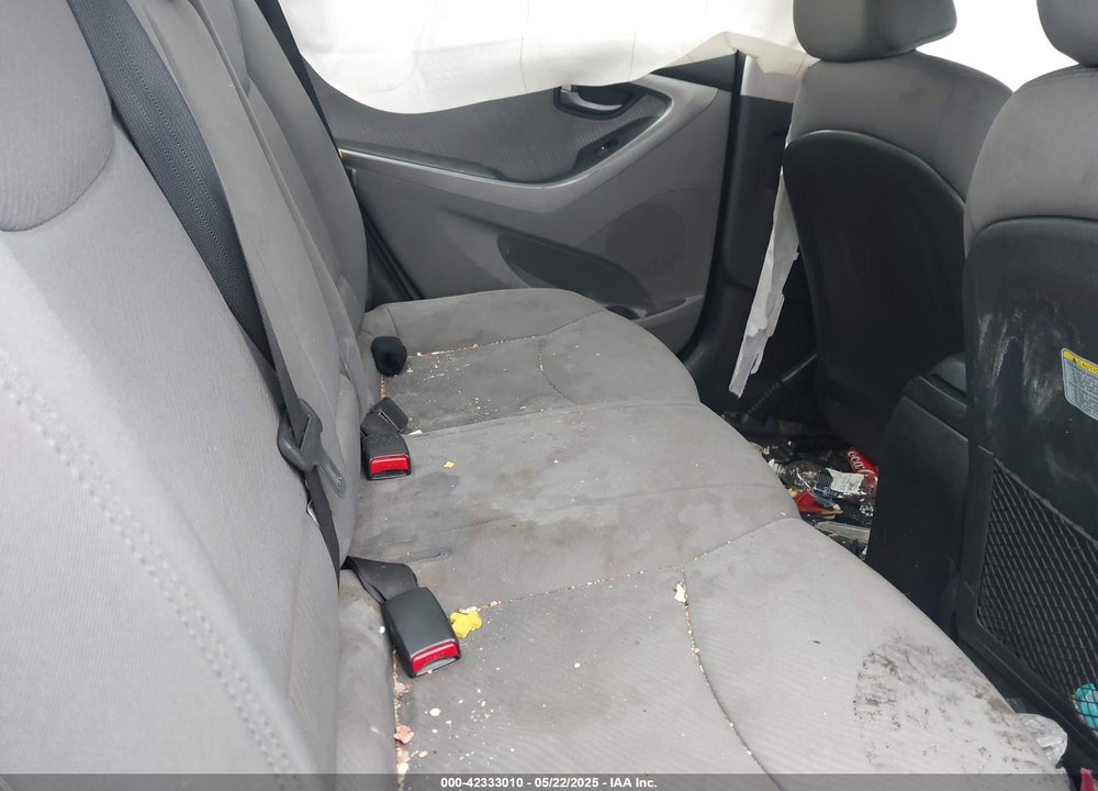 2013 HYUNDAI ELANTRA VIN: KMHDH4AE8DU758688