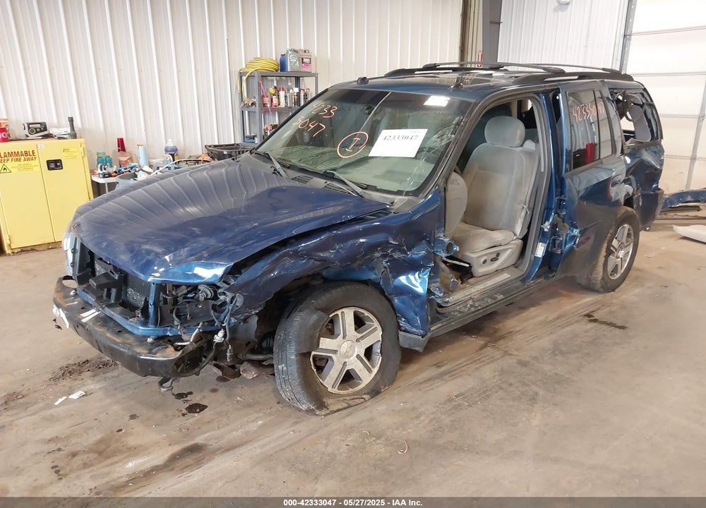 2005 CHEVROLET TRAILBLAZER LT VIN: 1GNDT13S752340132