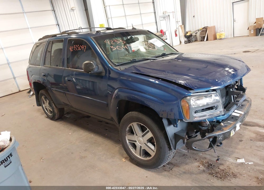 2005 CHEVROLET TRAILBLAZER LT VIN: 1GNDT13S752340132