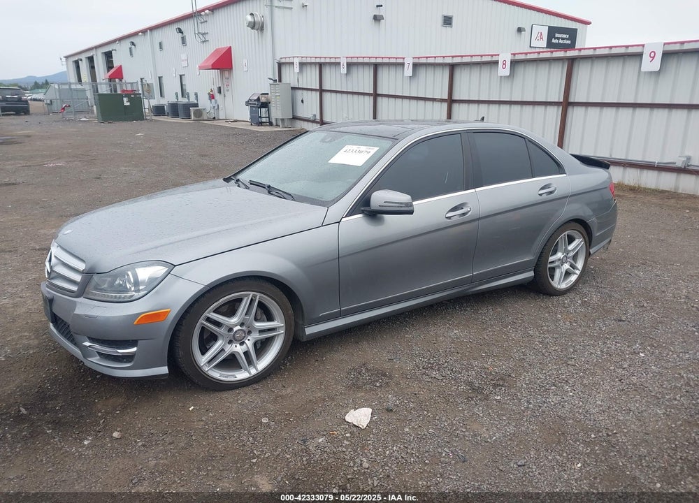 2013 MERCEDES-BENZ C 300 LUXURY 4MATIC/SPORT 4MATIC VIN: WDDGF8AB8DG083241