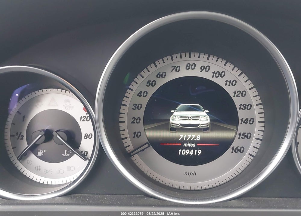 2013 MERCEDES-BENZ C 300 LUXURY 4MATIC/SPORT 4MATIC VIN: WDDGF8AB8DG083241