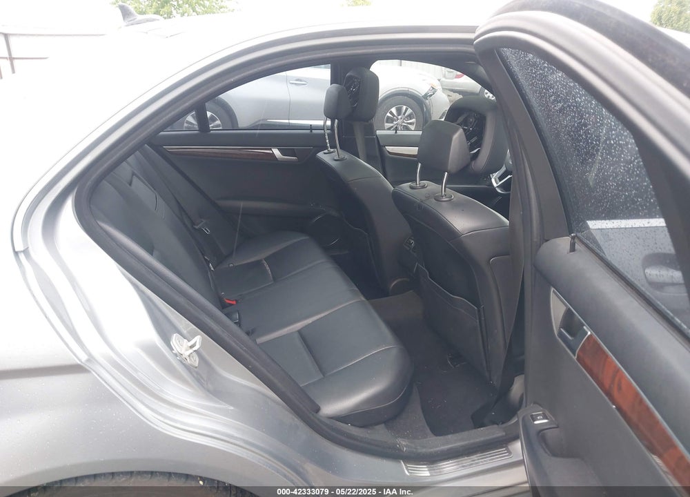 2013 MERCEDES-BENZ C 300 LUXURY 4MATIC/SPORT 4MATIC VIN: WDDGF8AB8DG083241