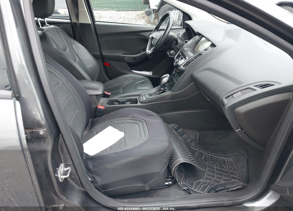 2016 FORD FOCUS VIN: 1FADP3K29GL370942
