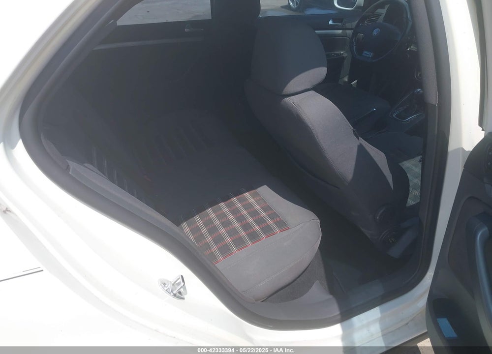2008 VOLKSWAGEN GLI VIN: 3VWBJ71K38M173175