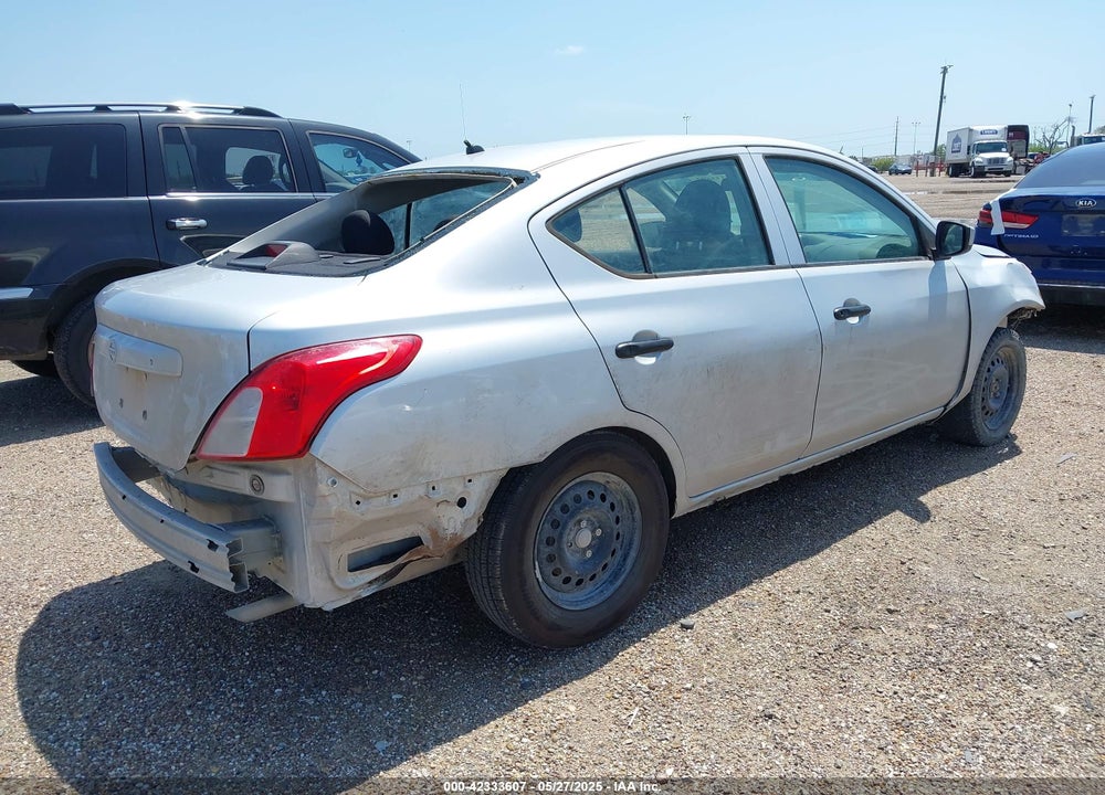 2018 NISSAN VERSA 1.6 S+ VIN: 3N1CN7AP4JL817854