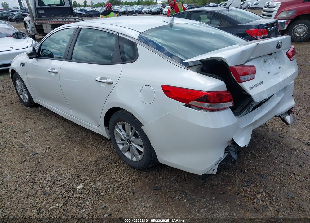 2018 KIA OPTIMA LX VIN: KNAGT4L33J5232905